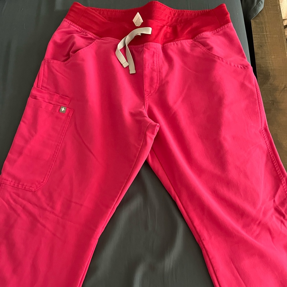 Figs Women's Bright Pink Joggers